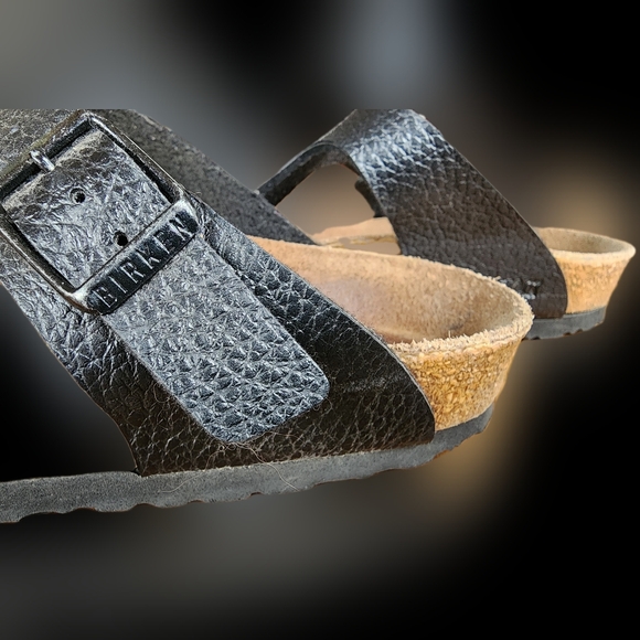 Birkenstock EUC 39 black pebbled Birko-flor leather Gizeh sandals $100 MSRP - Picture 10 of 16